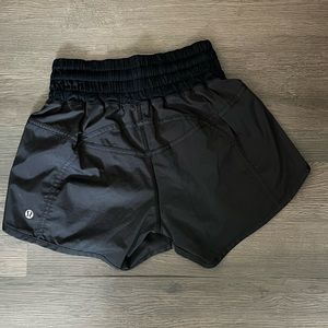 Lululemon High-waist Shorts- size 4- inseam 4 inches